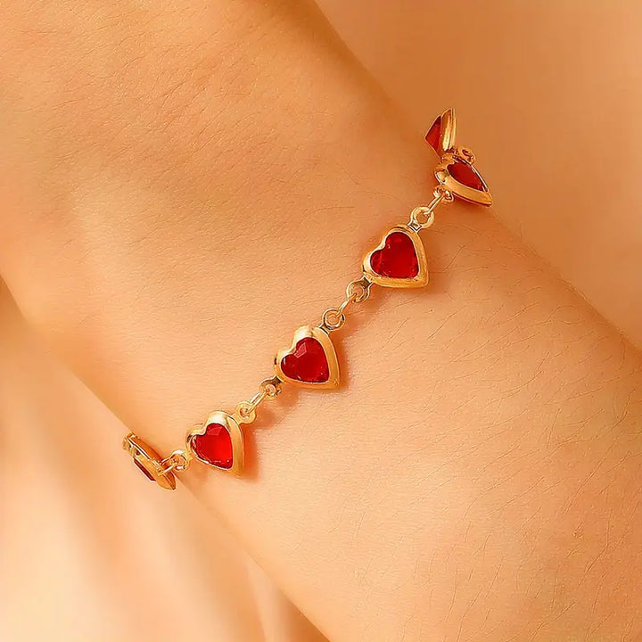 Ophalyra Garnetelle Bracelet | Gold