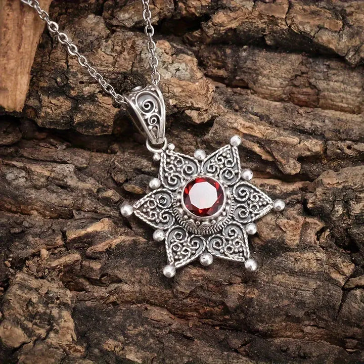 Jessindrah Carmalyth Necklace | White Gold