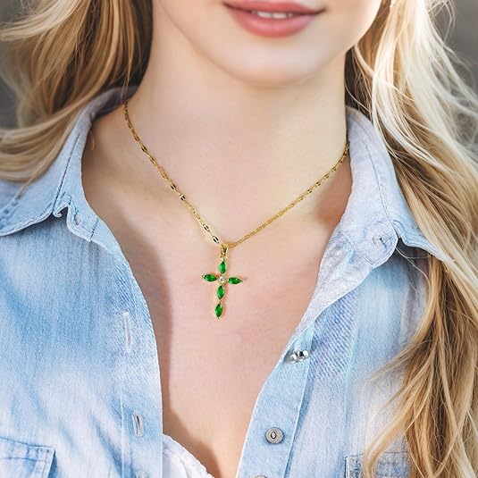 Emarald Cross Necklace | Gold