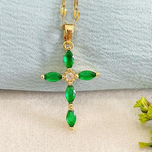 Emarald Cross Necklace | Gold