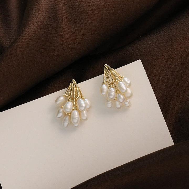 Earrings of Pearl Rain