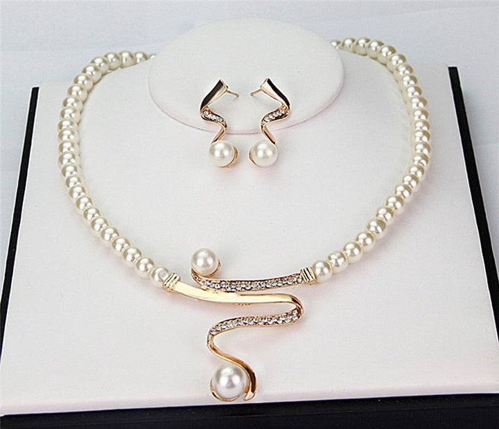 Natrual Pearl Necklace + Earrings Set