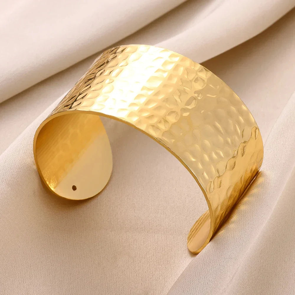 Exquisite Gold Cuff Bracelet