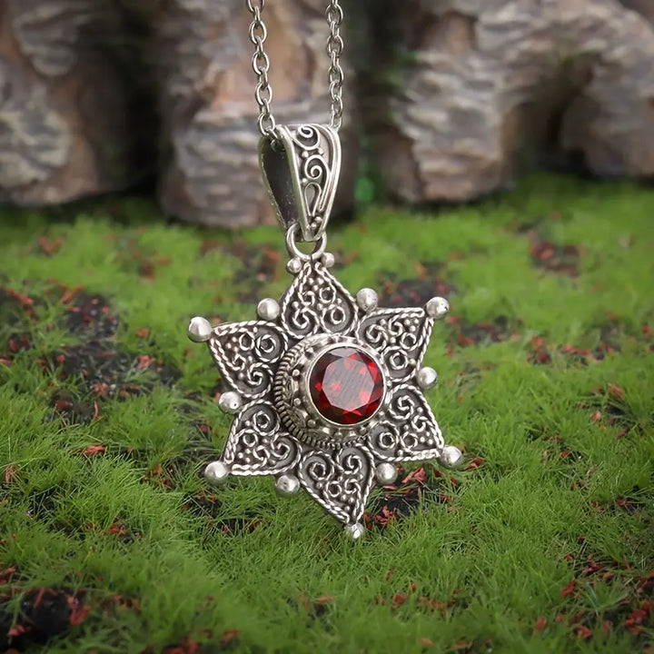 Jessindrah Carmalyth Necklace | White Gold