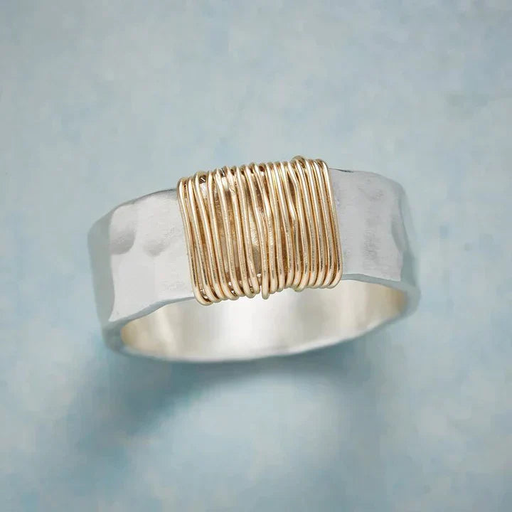 Vintaje Golden Threads Silver Ring